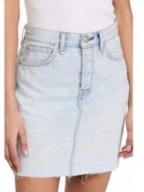 rag & bone Light Wash Denim Mini Skirt – Size 30